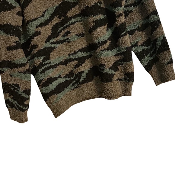 Barefoot Dreams Black and Brown and Warm Thick Green Camo Sweatshirt Size XL - Picture 4 of 8